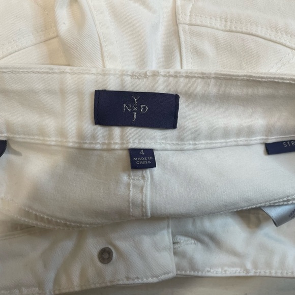 YNDJ Straight cut Women’s Jeans size 4 - Picture 6 of 7